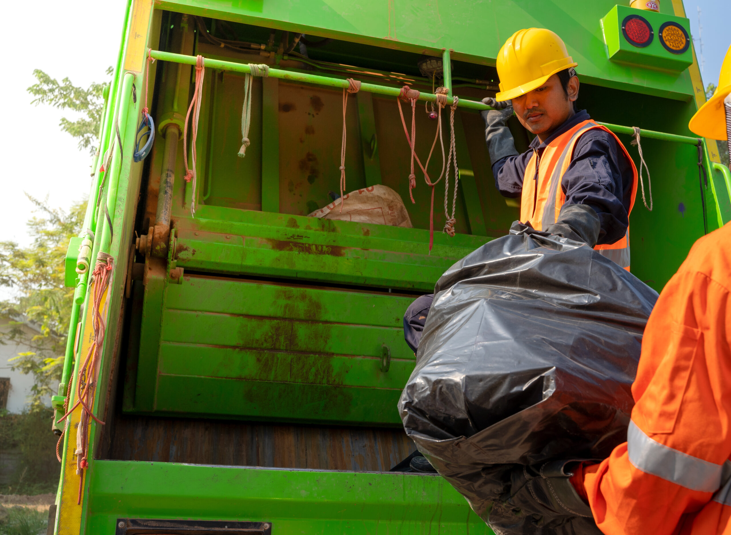 Easy Ways to Lower Waste in Your Life 